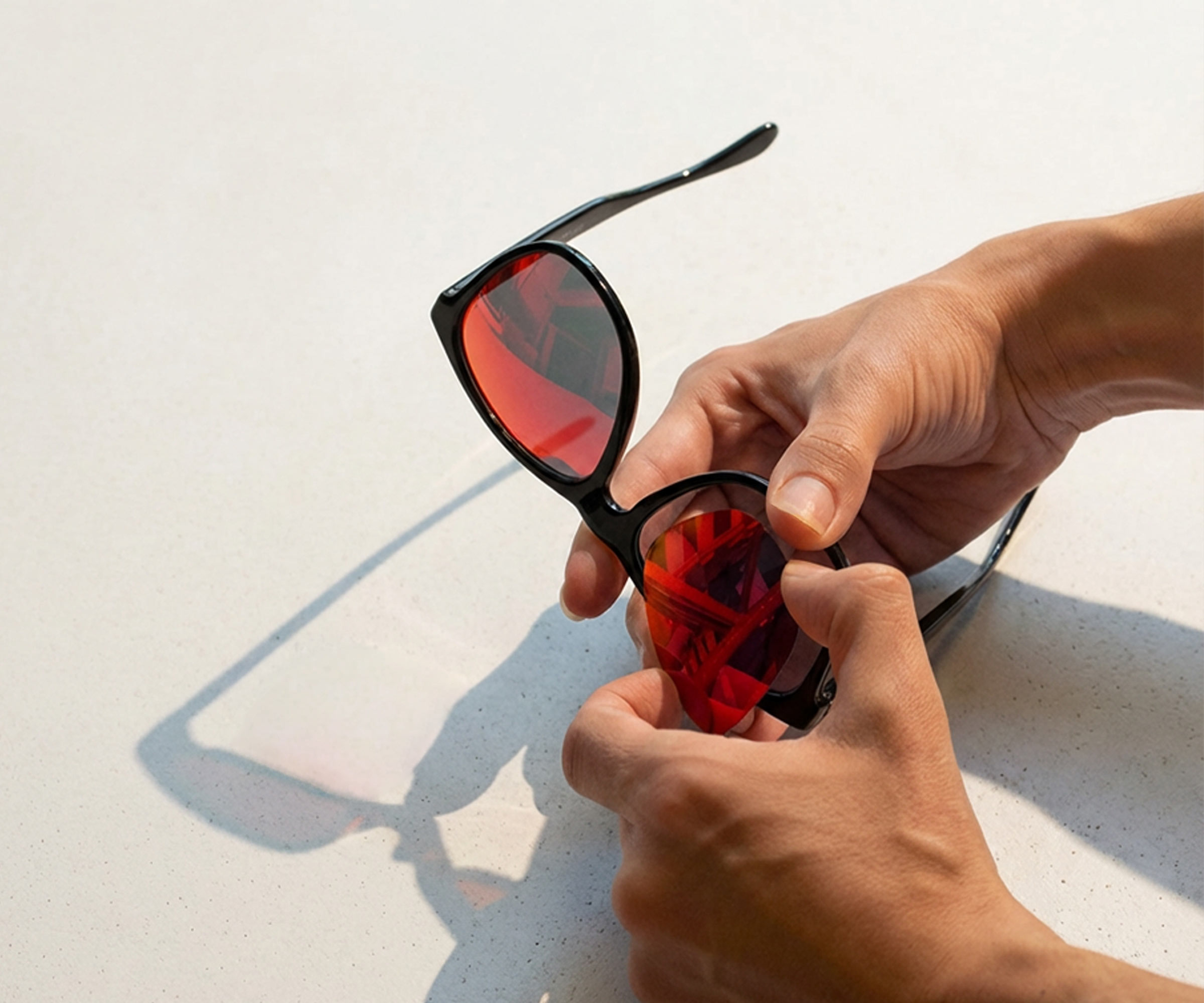 Laboratoire The Sunglass Fix et processus de fabrication des verres